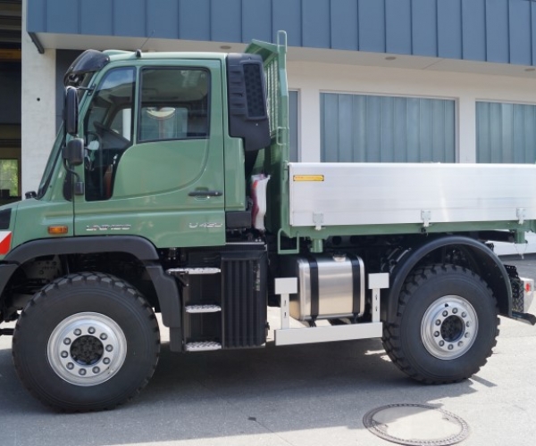 unimog-1.JPG