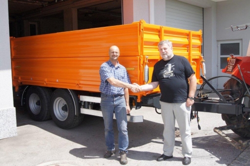 events-gemeinede-karres-uebergabe-2.jpg