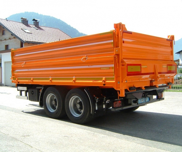 Land-IBK6.JPG